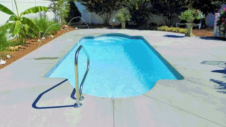 Meridia Pool